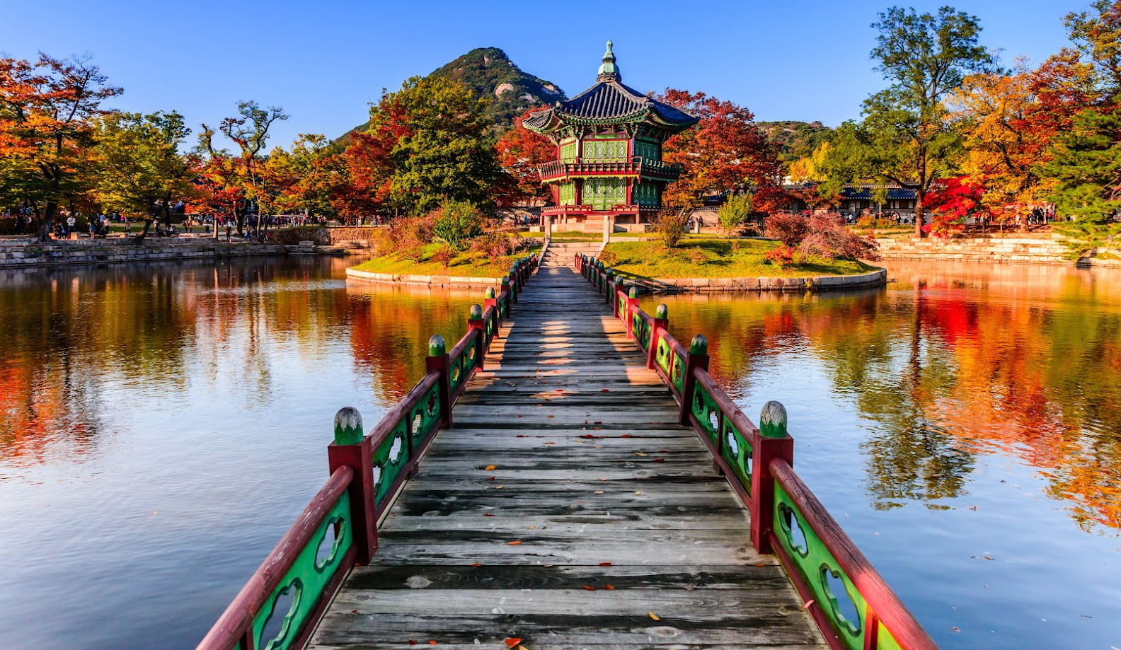 South Korea Essentials: History, Flavors & Scenery